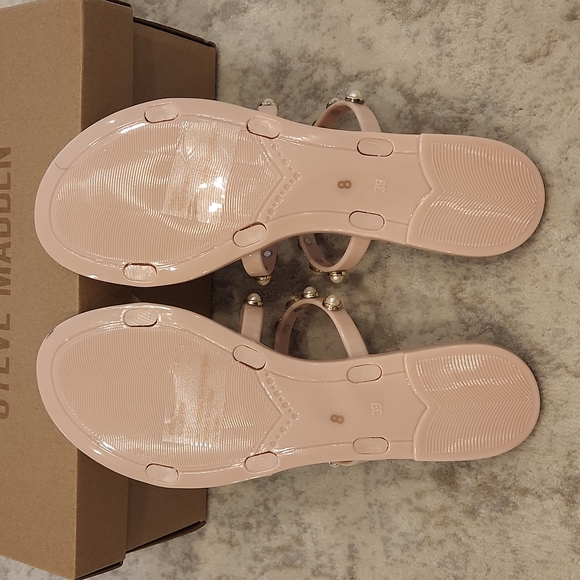 NIB Steve Madden Yalsa Blush/Pearl Embellishments Jelly Sandals - Picture 4 of 5